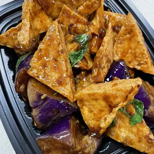 Basil eggplant with tofu