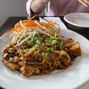 PAD THAI LUNCH