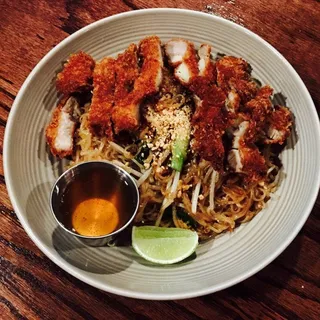 Crispy Chicken Pad Thai Dinner