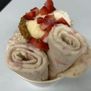 Strawberries with Cheesecake ice cream! Mmmmmmmmmm