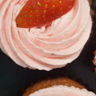 Famous Strawberry Cupcakes