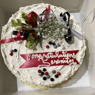 This is the graduation cake with the misspelled name.