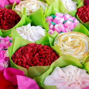 a close up of a bouquet of flowers