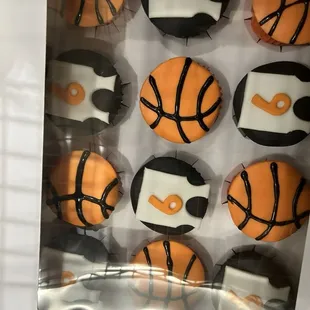 Basketball themed cupcakes