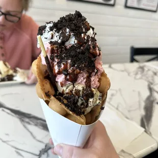 Bubble waffle cone