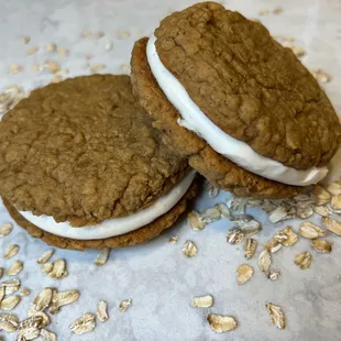 Oatmeal cream pie- 1/2 pound cookie