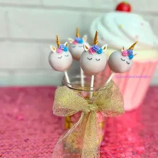 Unicorn cake pops