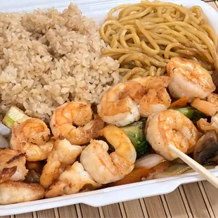 I highly recommend my &quot;go to&quot;: Dinner #ShrimpHibachi. 13 large shrimp (Yes, I counted-lol). (*‿*) Wonderful staff always!