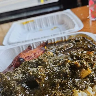 Krain Krain, white rice and sweet plantains