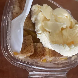 peach cobbler with vanilla.