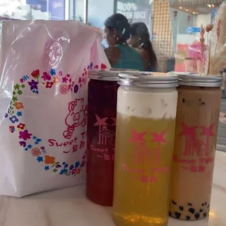 Golden Oolong Tea w/ cheese foam