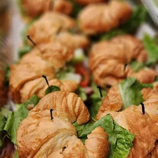 We love to cater! Call us for your next gathering! We&apos;ll do all the work!
662-269-3909 662-322-7322