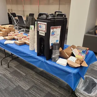 Coffee for 100's we can do that!  Additionally, we have coffee boxes to-go for 10.