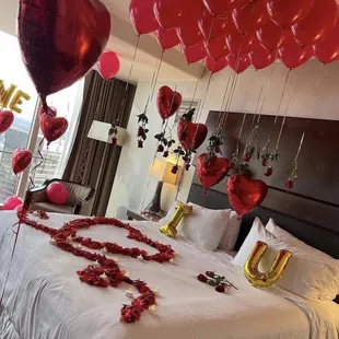 Decoraciones románticas para propuestas y aniversarios