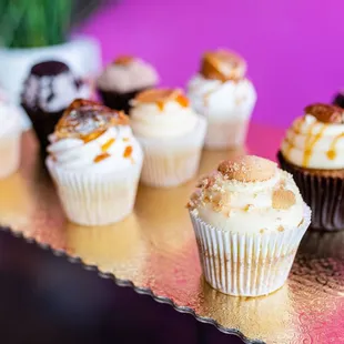  variety of cupcakes