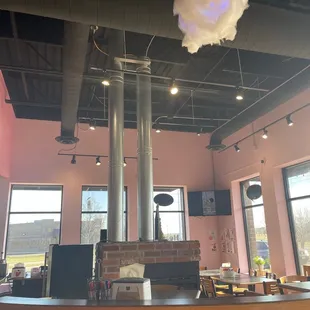 Cute cloud decor and plenty of aeatinga