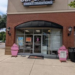 a cupcake shopfront