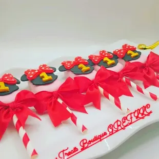 Cakesicles Minnie mouse