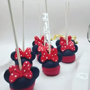 Cakepops Minnie mouse black &amp; red