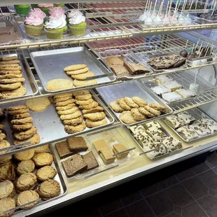 Cookies, cup cakes, cake pops, huge brownies, banana cake, other cakes.