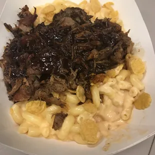 Mac n cheese with pulled pork and crispies was AMAZING!! Definitely a MUST TRY!!
