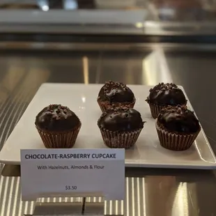 chocolate muffins and cupcakes