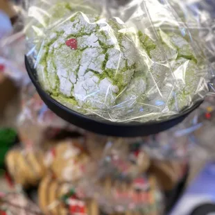 Grinch crinkle cookies