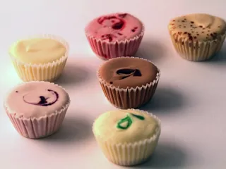 Charlie's Cheesecake Works