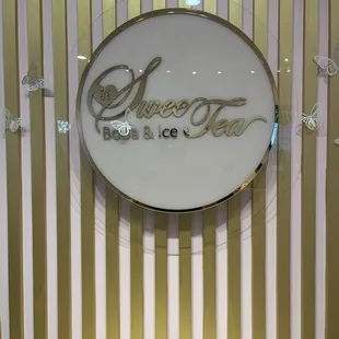 Logo in lobby