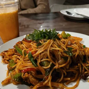 noodles, noodle dish, ramen and noodles, ramen, noodle soup, food