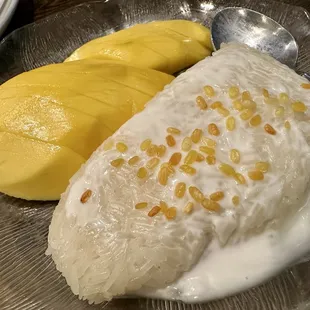 Mango sticky rice