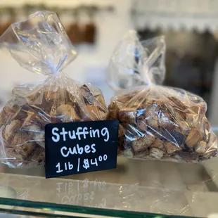 Stuffing cubes for holiday dinner prep