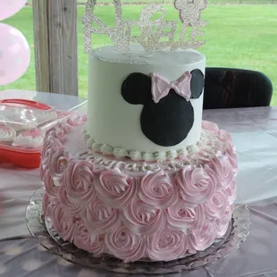 Minnie Mouse cake
