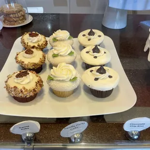 So many tasty choices here!