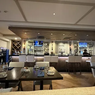 sushi and sashimi, interior