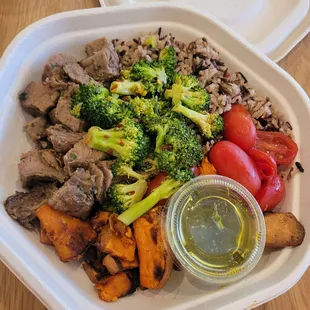 Caramelized garlic steak bowl