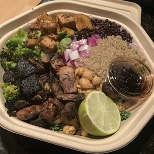 Create Your Own
 Balsamic vinegar, kale, quinoa, chickpeas, red onion, lime, tofu, portobellos, spicy broccoli, lentils