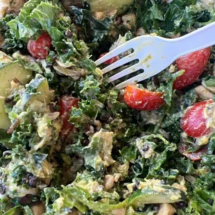 Great fresh ingredients! Made a custom bowl with John sweet green salad tender  He was super awesome, and a great ordering experience.