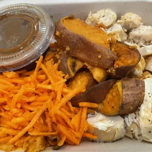 Little Harvest Grilled Chicken, sweet potatoes and carrots