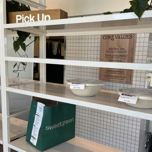 Pick up area to the left