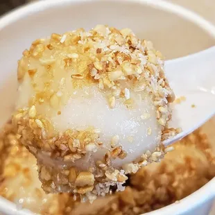 Best tasting glutinous rice balls w/crushed coconut &amp; peanuts
