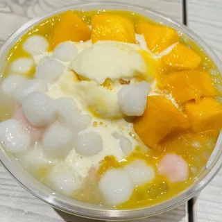 M10. Mango & Mini Glutinous Rice Balls With Vanilla Ice Cream M10.