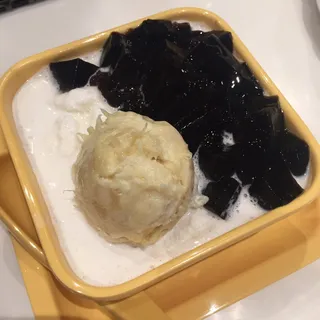 D3. Durian & Grass Jelly With Vanilla Frost D3.