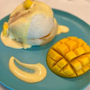 Mango soufflé