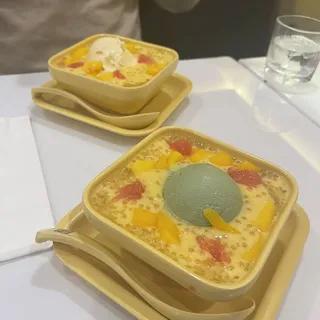 Mango Pomelo Sago and Vanilla Ice Cream