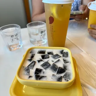 Coconut Milk Grass Jelly