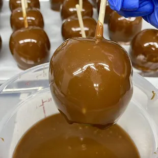 Caramel apples