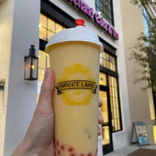 Mango tea fresh with strawberry popping boba