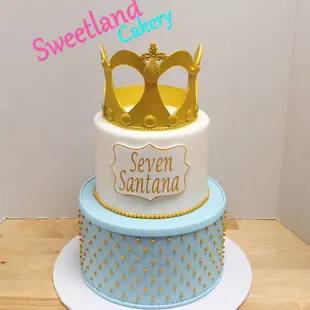 Royal baby shower cake