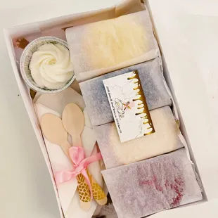 Wedding cake tasting box
